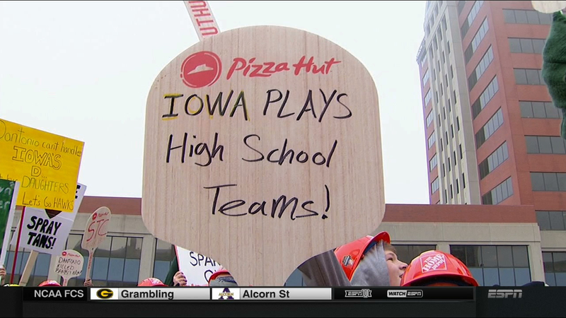Illustration for article titled Cowherd Hates Santa: Your B1G Championship College GameDay Sign Roundup